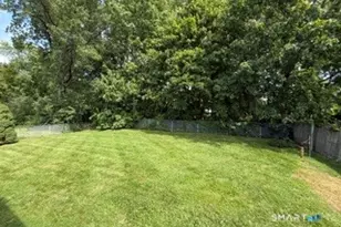 149 Kathrine Dr, Hamden, CT 06514 - Photo 16