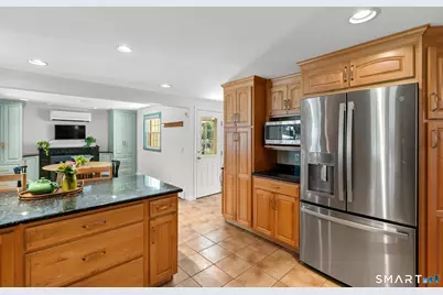 14 Richard Road, Simsbury, CT 06070 - Photo 16