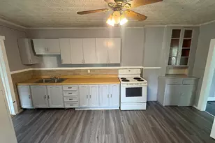 17 Hawthorne Terrace, Torrington, CT 06790 - Photo 2