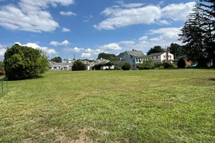 84 Laurel St, East Hartford, CT 06108 - Photo 4