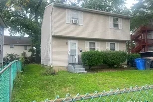 27 Center St, Hartford, CT 06120 - Photo 2
