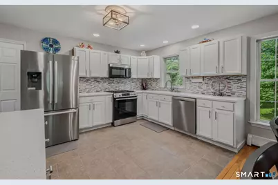 394 Killingly Avenue, Putnam, CT 06260 - Photo 10