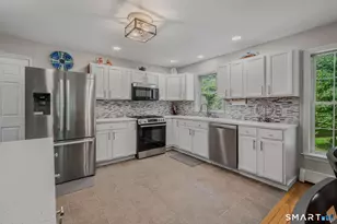 394 Killingly Ave, Putnam, CT 06260 - Photo 10