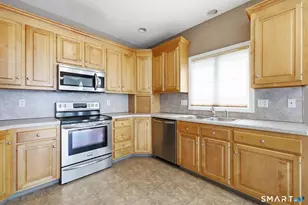 21 Merrigan Ln, Windsor Locks, CT 06096 - Photo 20