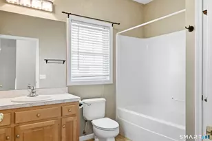 21 Merrigan Ln, Windsor Locks, CT 06096 - Photo 30