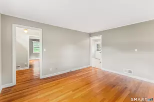 375 Allen Ave, Meriden, CT 06451 - Photo 12