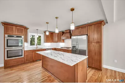 33 Brightwood Lane, West Hartford, CT 06110 - Photo 2