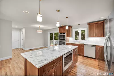 33 Brightwood Lane, West Hartford, CT 06110 - Photo 4
