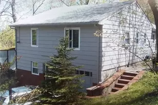 242 Grove St, Shelton, CT 06484 - Photo 2