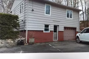 242 Grove St, Shelton, CT 06484 - Photo 4