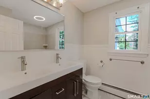 46 Westminster Dr, West Hartford, CT 06107 - Photo 32