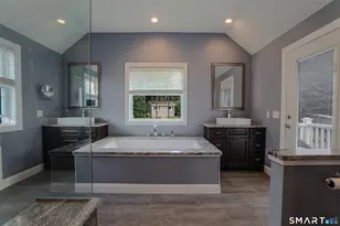 46 Westminster Dr, West Hartford, CT 06107 - Photo 24