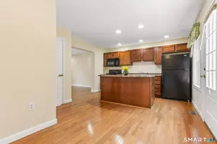 129 Mechanic St, Stonington, CT 06379 - Photo 6