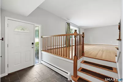 8 Lionel Drive, Simsbury, CT 06070 - Photo 4
