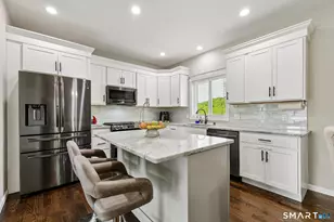 17 Seaview Ter, Waterford, CT 06385 - Photo 8