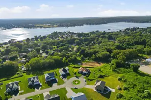 17 Seaview Ter, Waterford, CT 06385 - Photo 28