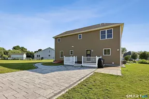 17 Seaview Ter, Waterford, CT 06385 - Photo 26