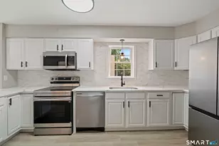 32 Tremont St, New Britain, CT 06051 - Photo 6