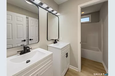 32 Tremont Street, New Britain, CT 06051 - Photo 12