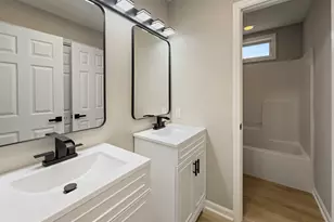 32 Tremont St, New Britain, CT 06051 - Photo 12