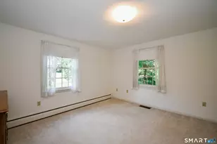 162 Roslyn Dr, New Britain, CT 06052 - Photo 20
