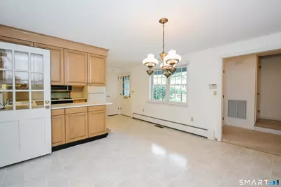 162 Roslyn Drive, New Britain, CT 06052 - Photo 12