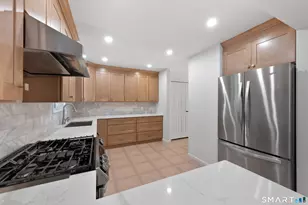 42 Highland Rd, Stamford, CT 06902 - Photo 6