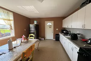 679 Norman St, Bridgeport, CT 06605 - Photo 8