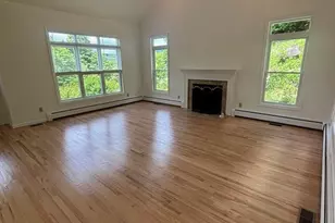 11 Squantz View Dr, New Fairfield, CT 06812 - Photo 4