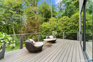 210 Red Fox Rd, Stamford, CT 06903 - Photo 14