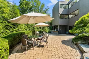 210 Red Fox Rd, Stamford, CT 06903 - Photo 30