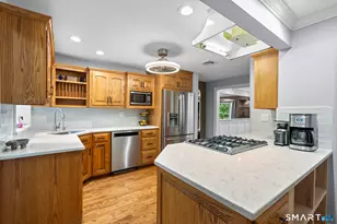 22 Buckskin Ln, Oxford, CT 06478 - Photo 6