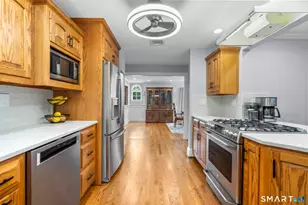 22 Buckskin Ln, Oxford, CT 06478 - Photo 10