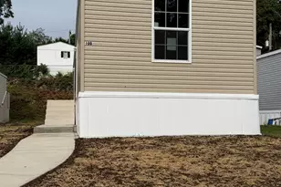 435 High St, Groton, CT 06355 - Photo 1