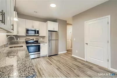 9 Steele Boulevard #207, Berlin, CT 06037 - Photo 1