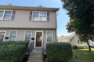 612 Black Rock Tpke, Fairfield, CT 06825 - Photo 2
