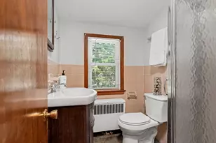 196 N Anthony St, Bridgeport, CT 06606 - Photo 24