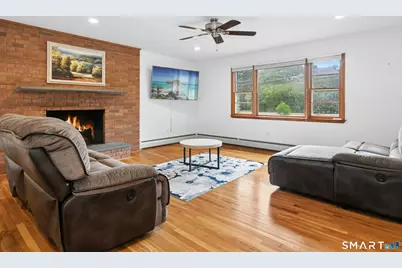 1646 Boston Post Road, Darien, CT 06820 - Photo 16