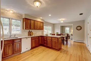 15 Horse Run Hill Rd, Cromwell, CT 06416 - Photo 8