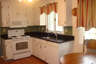 375 Olde Stage Rd, Glastonbury, CT 06033 - Photo 6