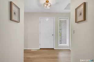 4 Carriage Dr, Simsbury, CT 06070 - Photo 4