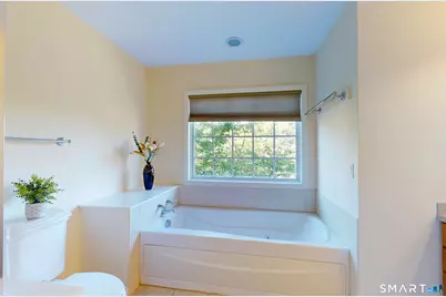 63 Woodcrest Lane #63, Danbury, CT 06810 - Photo 22