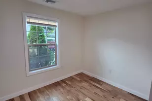 22 Marie St, New Haven, CT 06513 - Photo 8