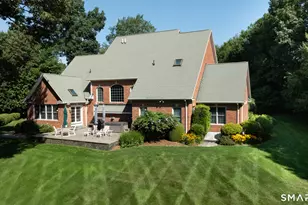 67 Abbott Farms Rd, Middlebury, CT 06762 - Photo 2
