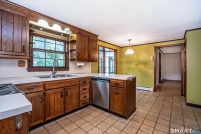 49 Farmstead Lane, Simsbury, CT 06092 - Photo 8