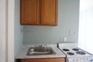 472 Prospect Ave, Hartford, CT 06105 - Photo 2