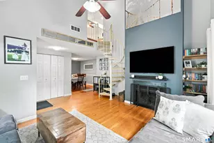 4 Clubhouse Dr, Cromwell, CT 06416 - Photo 4