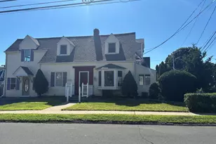 105 Welchs Point Rd, Milford, CT 06460 - Photo 2