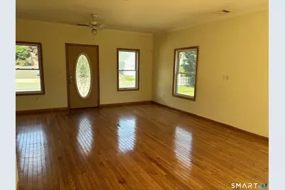 105 Welchs Point Road, Milford, CT 06460 - Photo 6