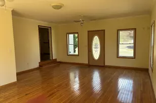 105 Welchs Point Rd, Milford, CT 06460 - Photo 6